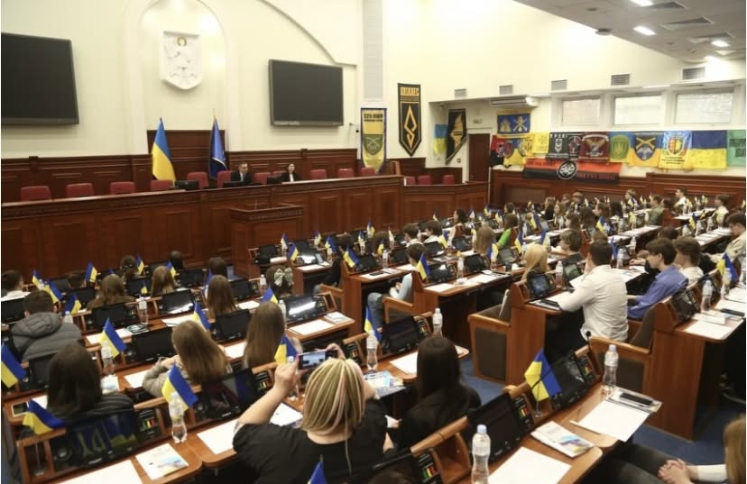Майбутні маркетологи долучилися до моделі «Європейський курс молоді», що відбулася у Київській міській раді з нагоди Дня Європи
